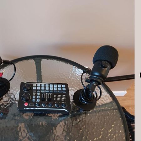 Destiny Appart' Paris -Beauvais-Orly- Podcasts- Stade De France Stains Dış mekan fotoğraf